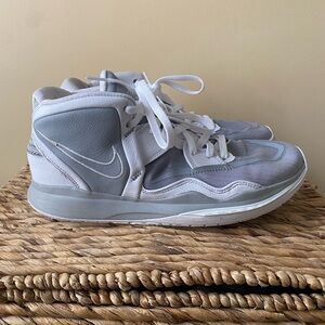 Nike Kyrie 8 (Infinity)